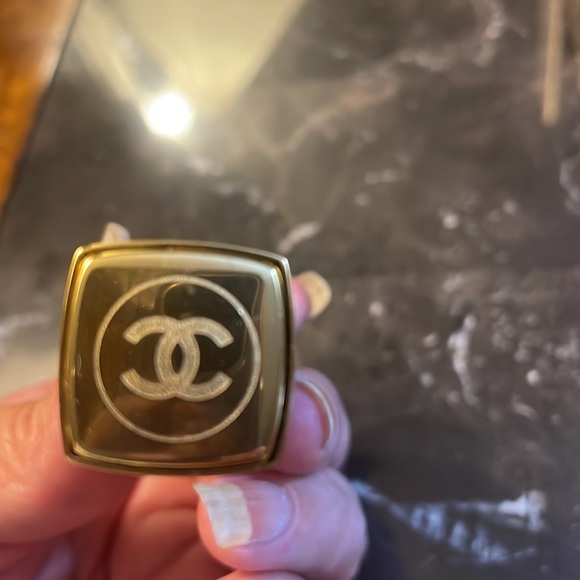 Chanel Make Up with Sleeves and Lip Stick and Chanel Make Up Pouch With Gift Box - Picture 5 of 12